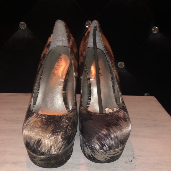 {Breckelle’s} 🍭Black Multi Colored Wedges - Picture 3 of 5